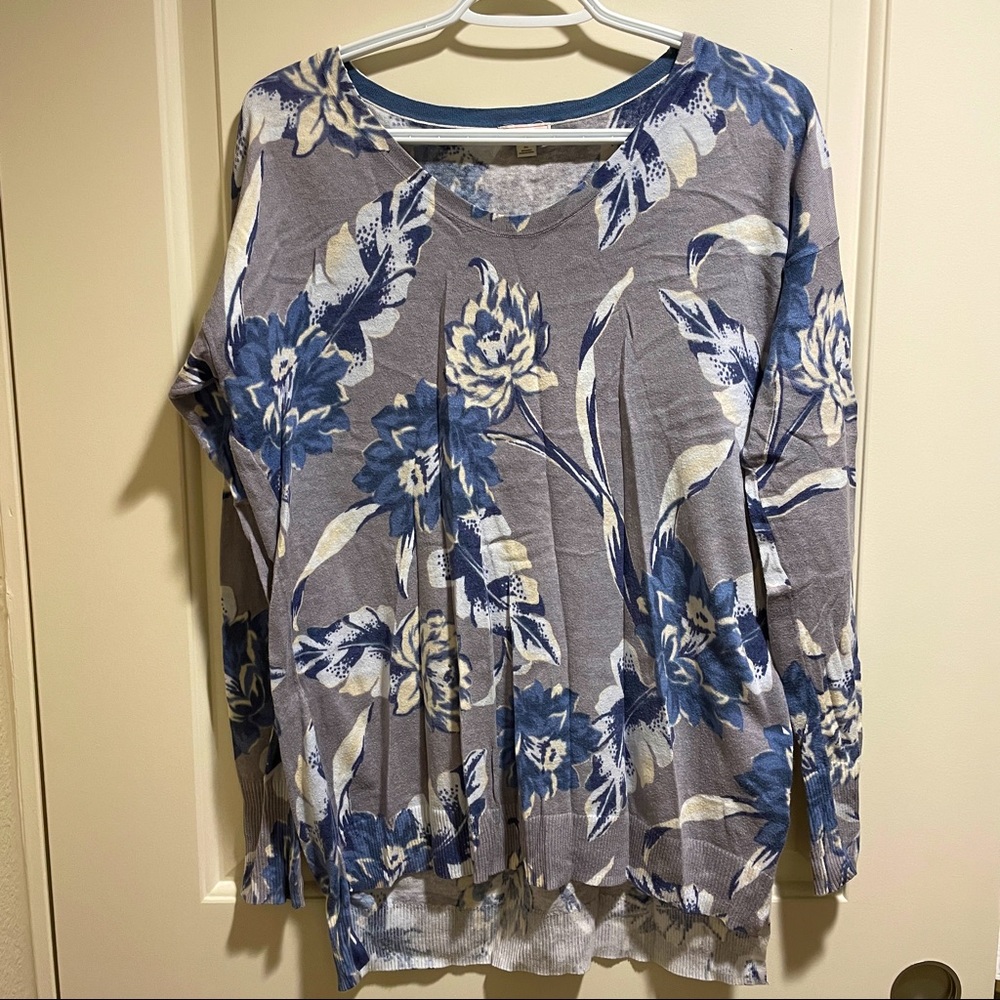 Relax fit flower sweater